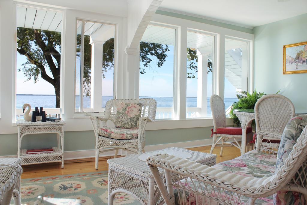 Wades Point Inn On The Bay McDaniel Exterior photo